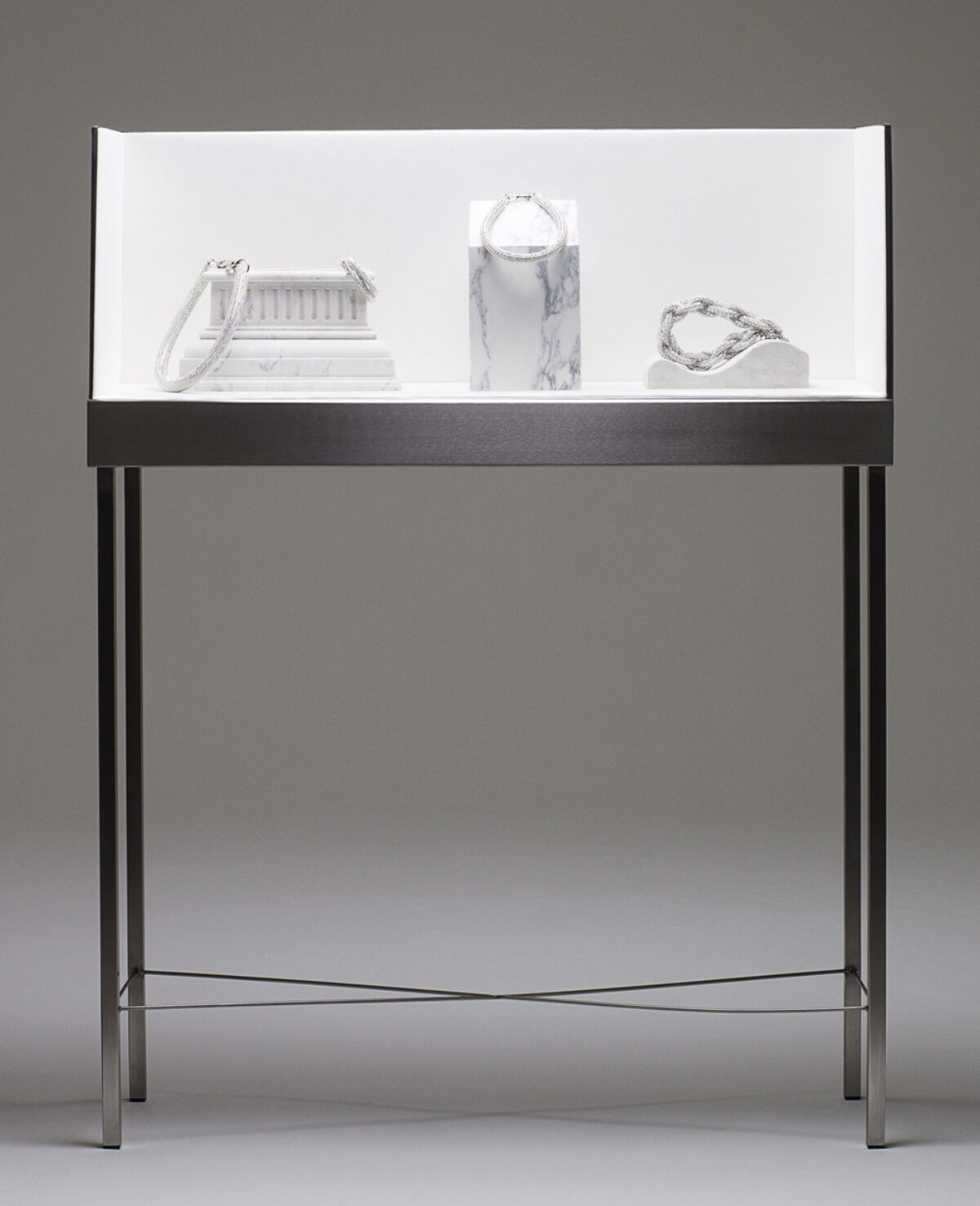 Mathias Renner, Cabinets MWH Swarovski Cabinet 124 WEB